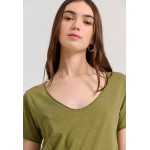 Γυναικείο V-neck μονόχρωμο t-shirt - The essential Γυναικείο V-neck μονόχρωμο t-shirt - The essential