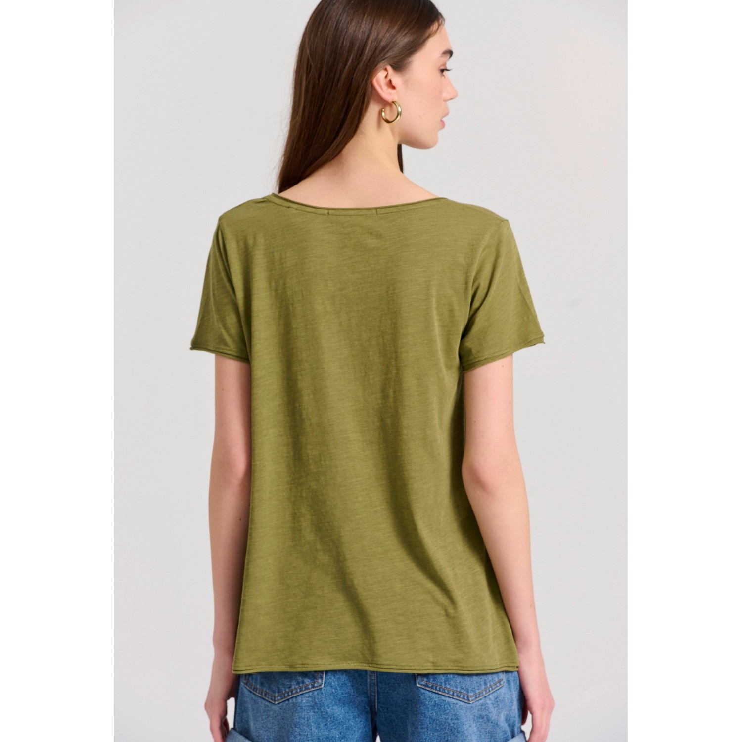 Γυναικείο V-neck μονόχρωμο t-shirt - The essential Γυναικείο V-neck μονόχρωμο t-shirt - The essential