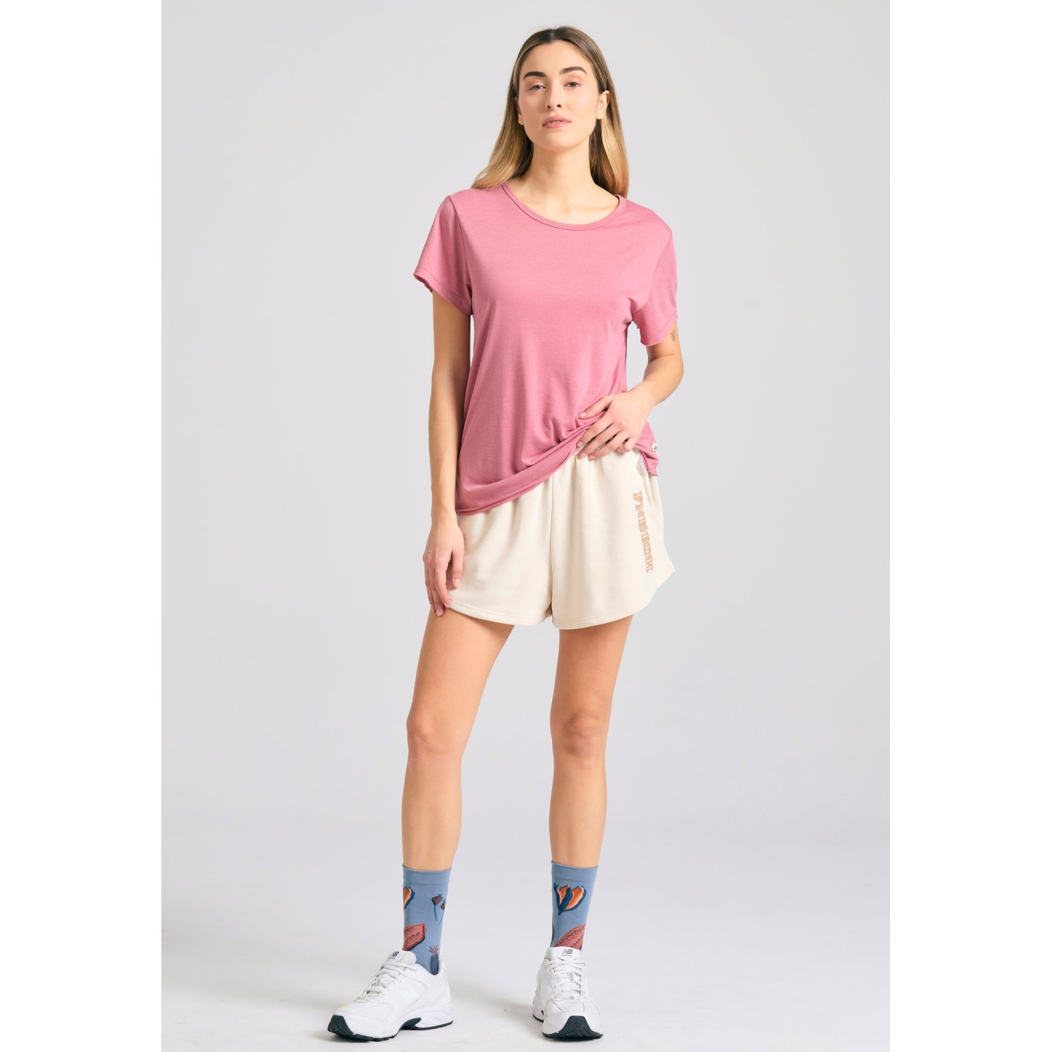 Γυναικείο μονόχρωμο t-shirt από βισκόζη Γυναικείο μονόχρωμο t-shirt από βισκόζη