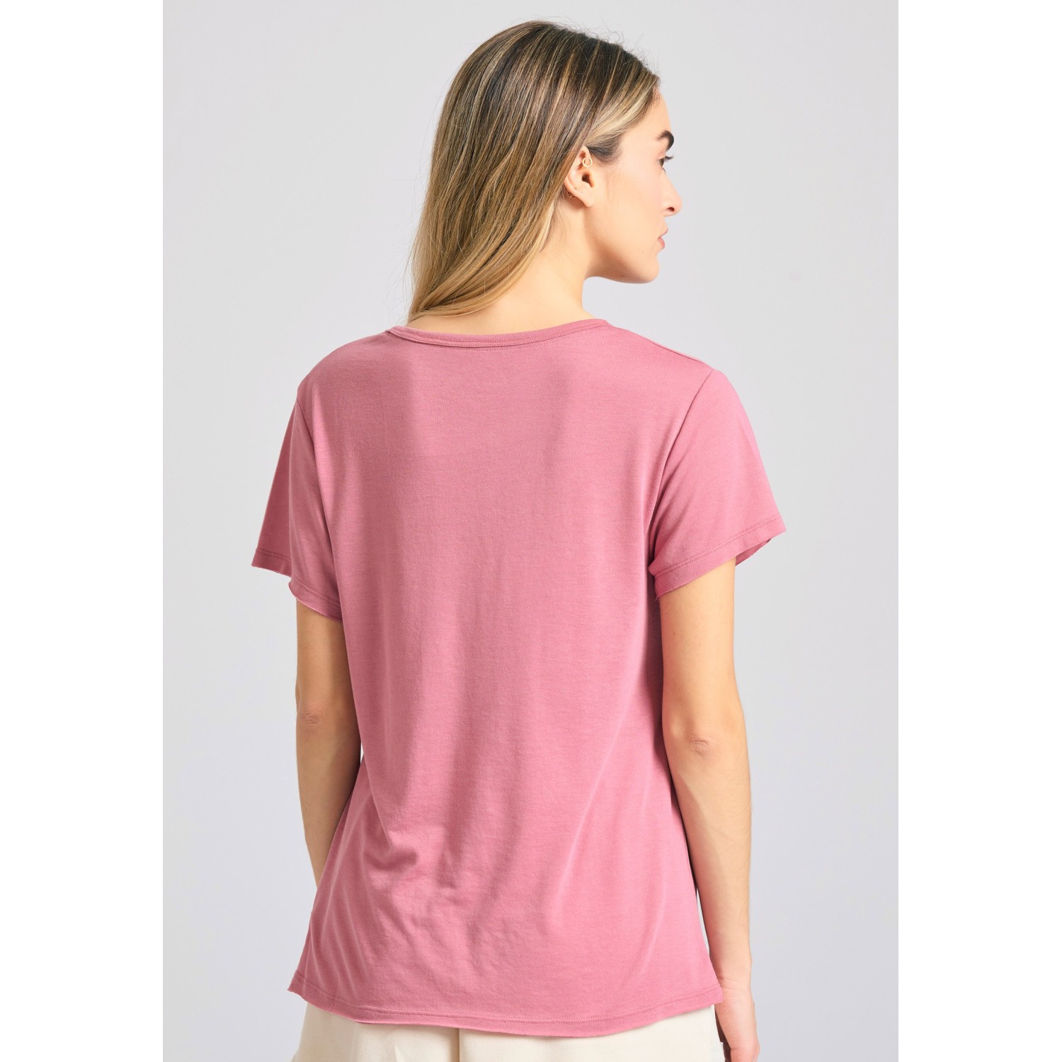 Γυναικείο μονόχρωμο t-shirt από βισκόζη Γυναικείο μονόχρωμο t-shirt από βισκόζη