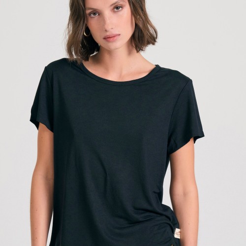 Γυναικείο μονόχρωμο t-shirt από βισκόζη