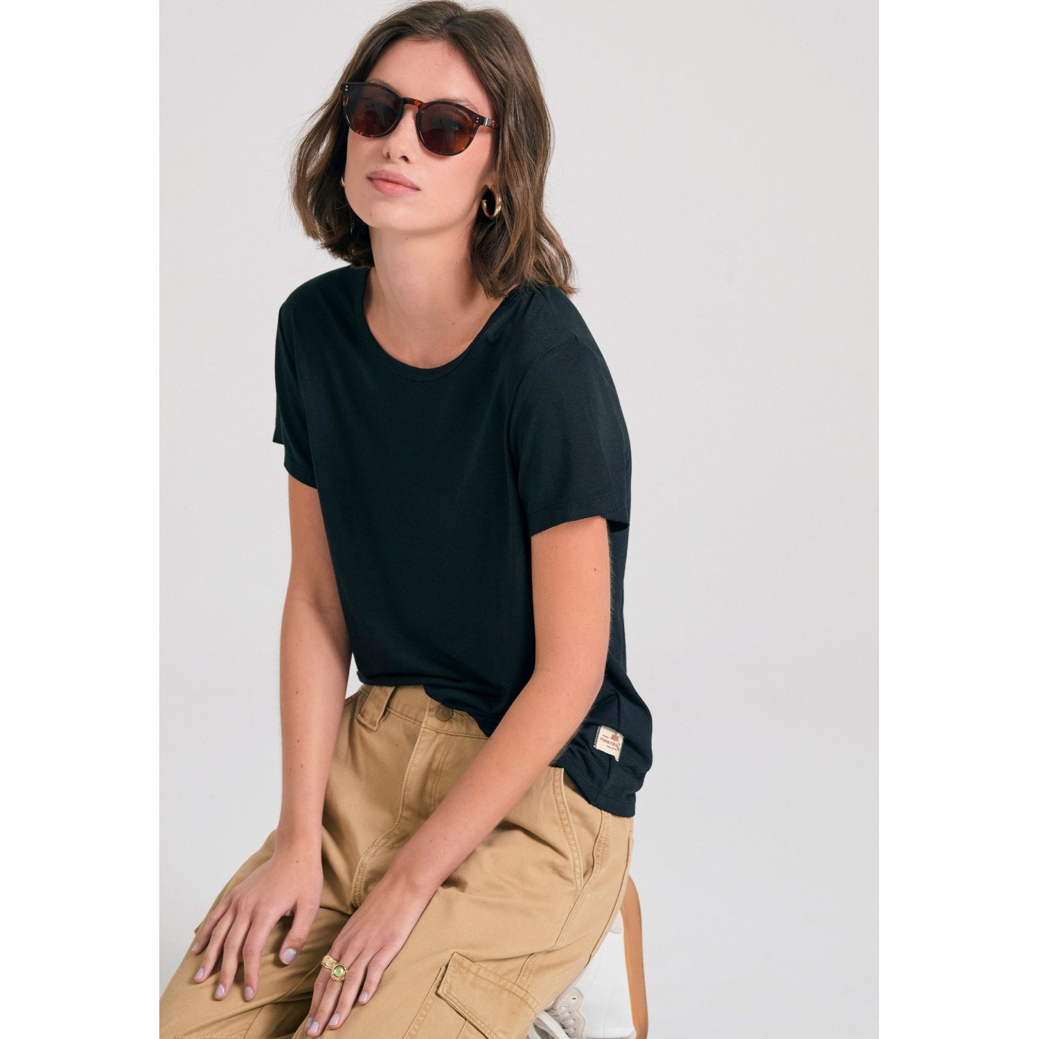Γυναικείο μονόχρωμο t-shirt από βισκόζη