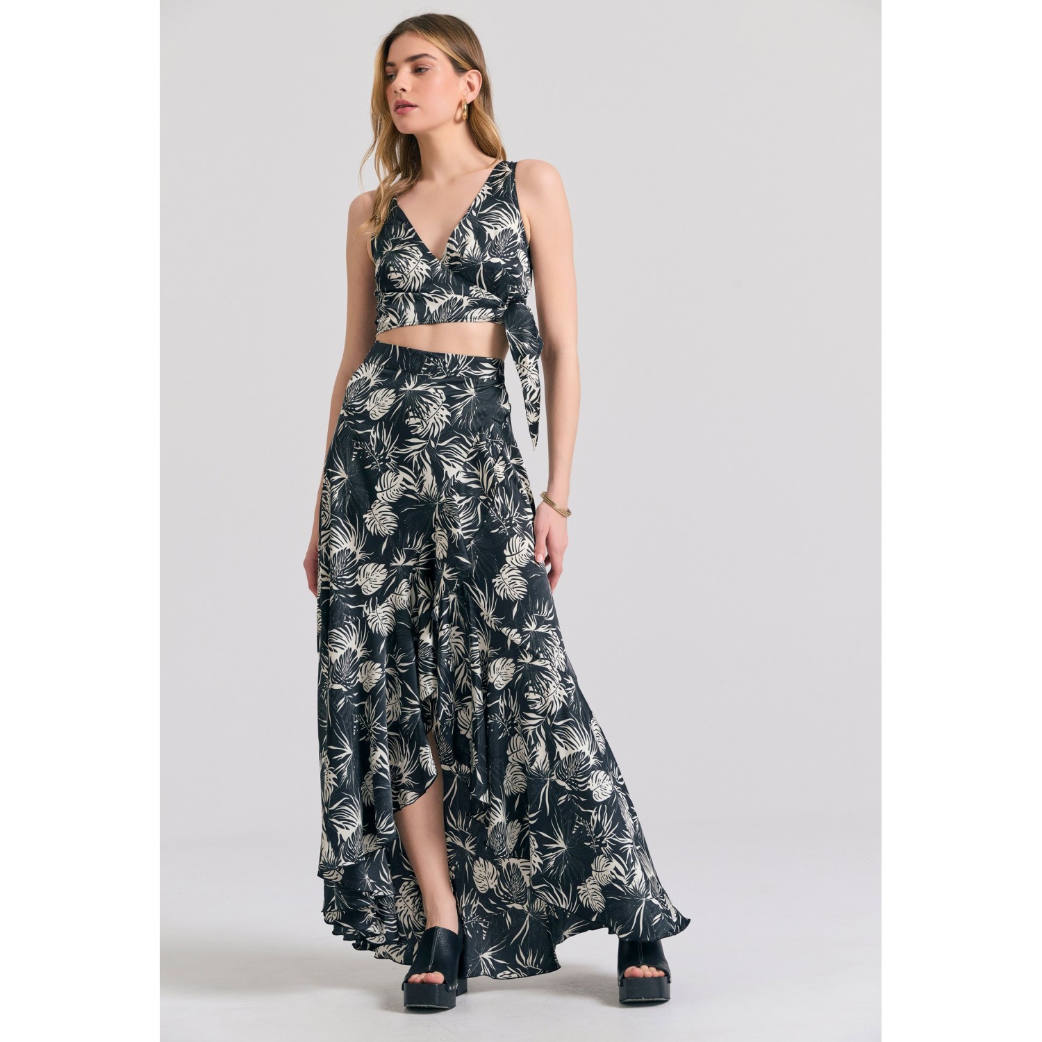 Κρουαζέ cropped top με all over τύπωμα