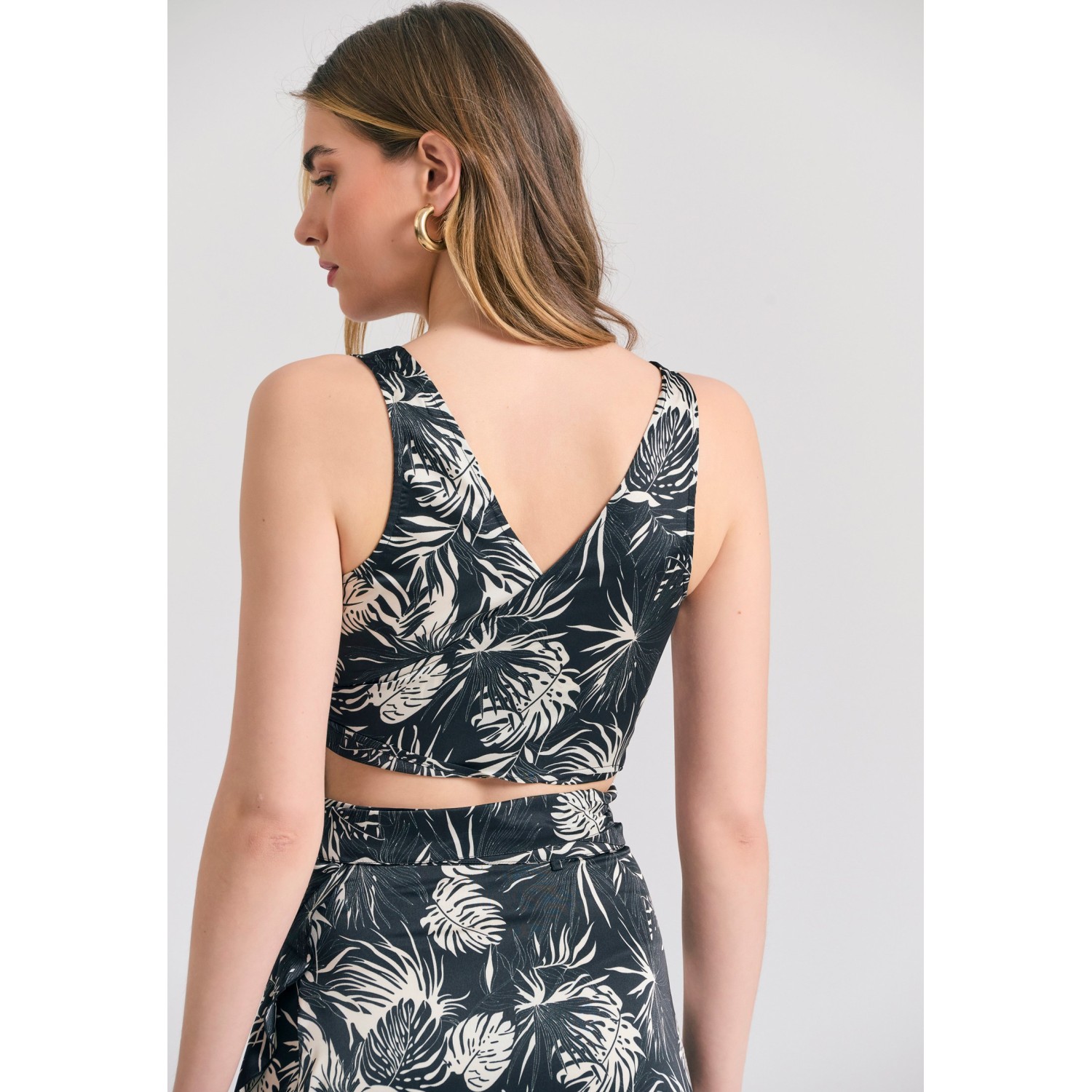 Κρουαζέ cropped top με all over τύπωμα
