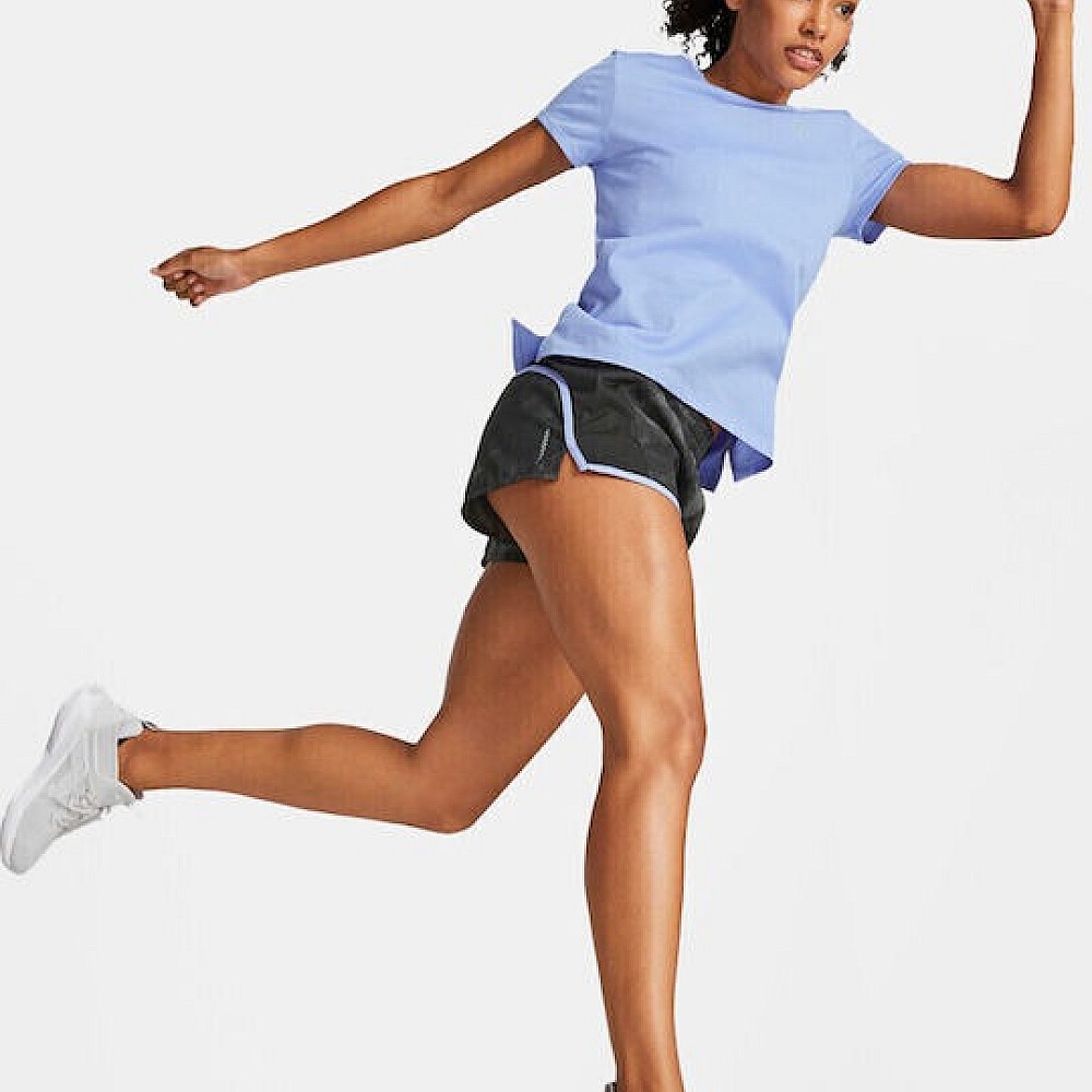Γυναικεία Αθλητική Μπλούζα Κοντομάνικη Run Favorite PUMA
