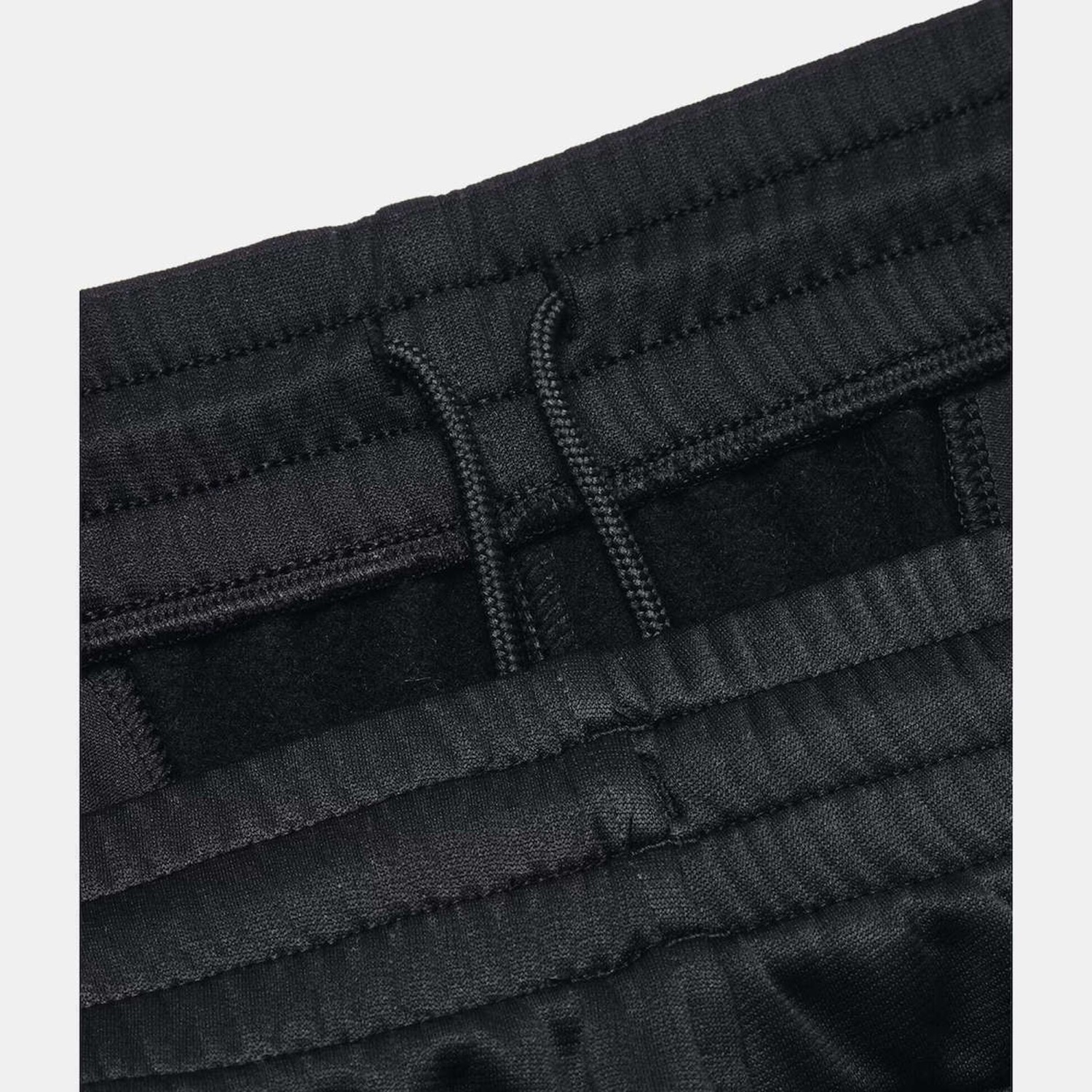 Under Armour Παντελόνι Φόρμας Γυαλιστερό με Λάστιχο Μαύρο 1373362-001