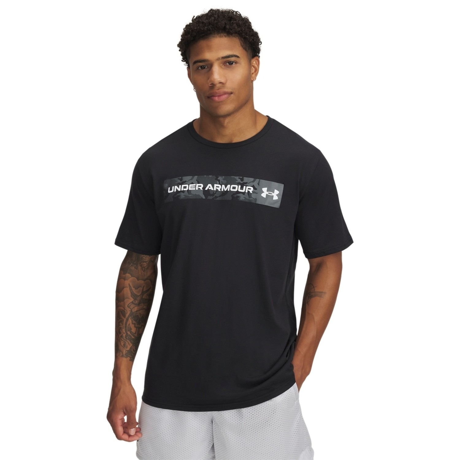 Under Armour Chest T-shirt Μαύρο 1376830-002