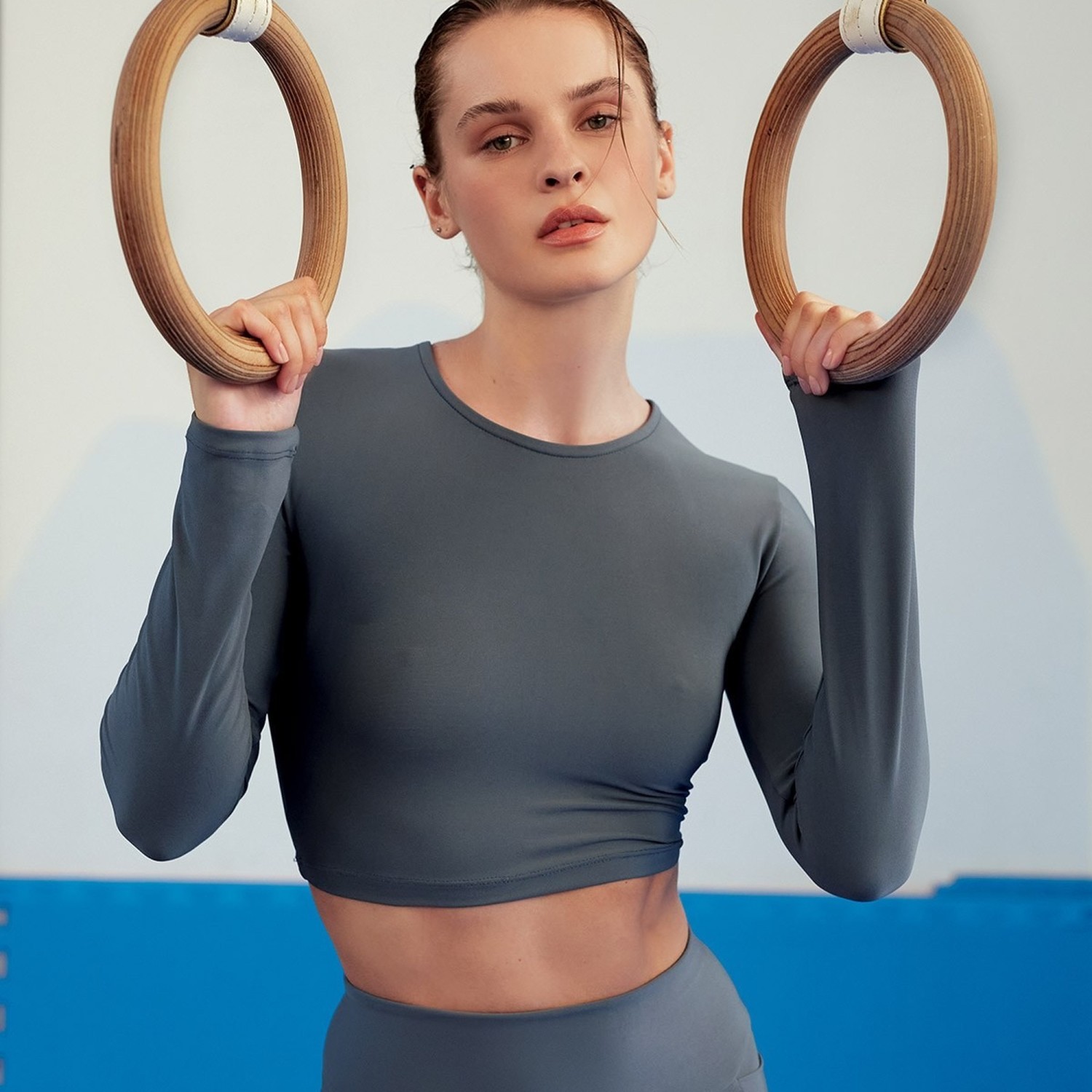 Γυναικείο Εφαρμοστό Μακρυμάνικο Crop Top SUGARFREE