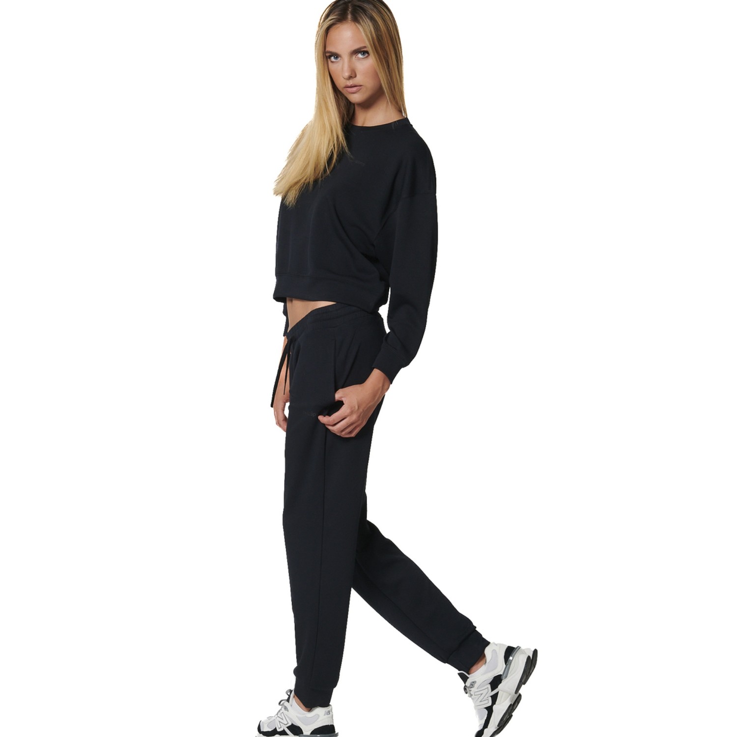 WOMEN'S MODAL CROP SWEATSHIRT