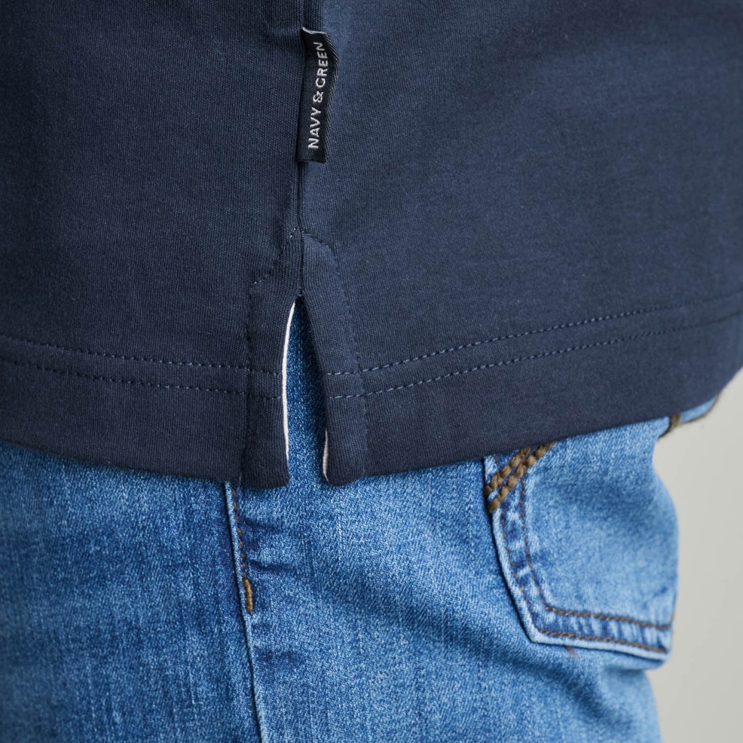 Unisex Μπλούζα Λαιμόκοψη με Λογότυπο NAVY & GREEN Unisex Μπλούζα Λαιμόκοψη με Λογότυπο NAVY & GREEN