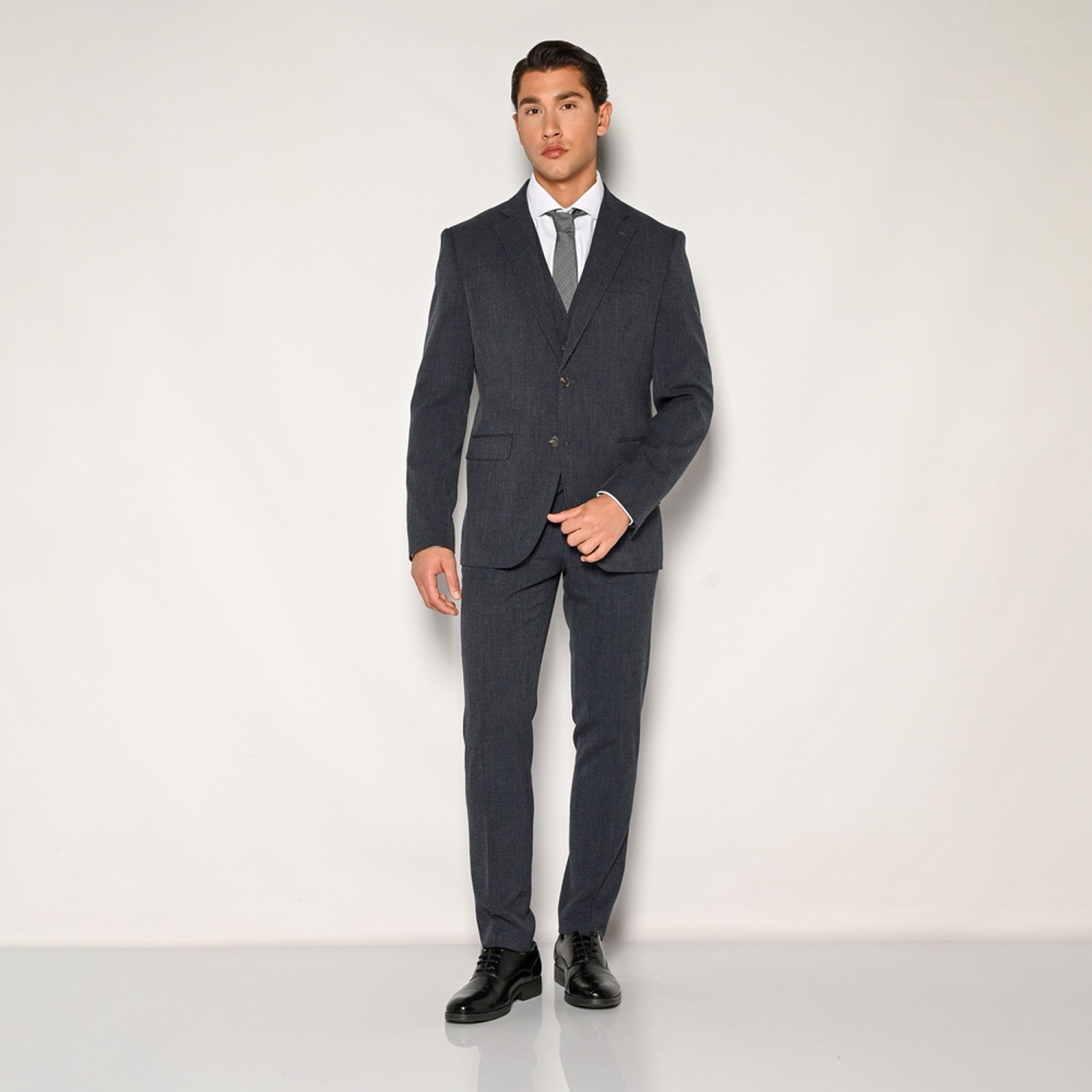 Unisex Κοστούμι Τριπλό σε Στενή Γραμμή SOGO Unisex Κοστούμι Τριπλό σε Στενή Γραμμή SOGO