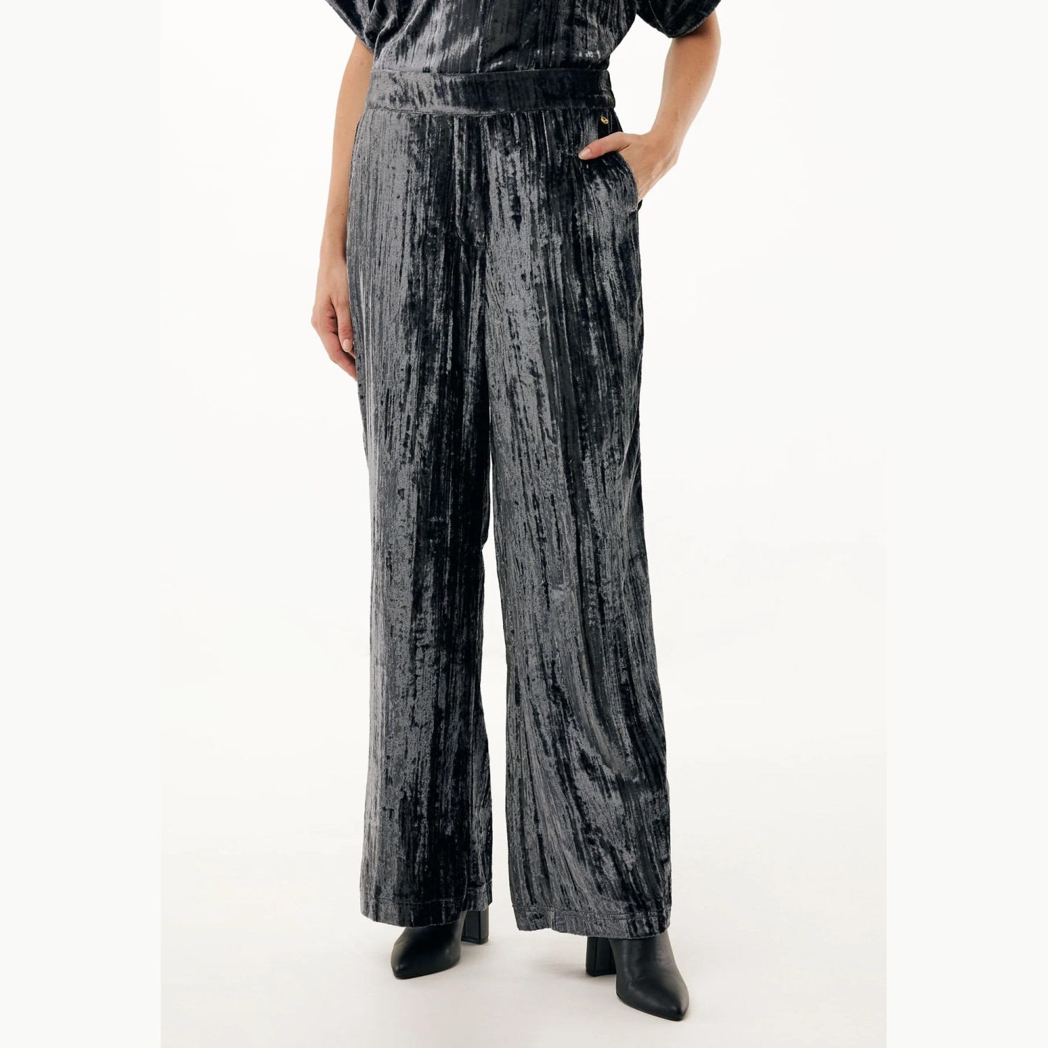 Γυναικείο Παντελόνι Crushed Velvet Φαρδιά Γραμμή MEXX