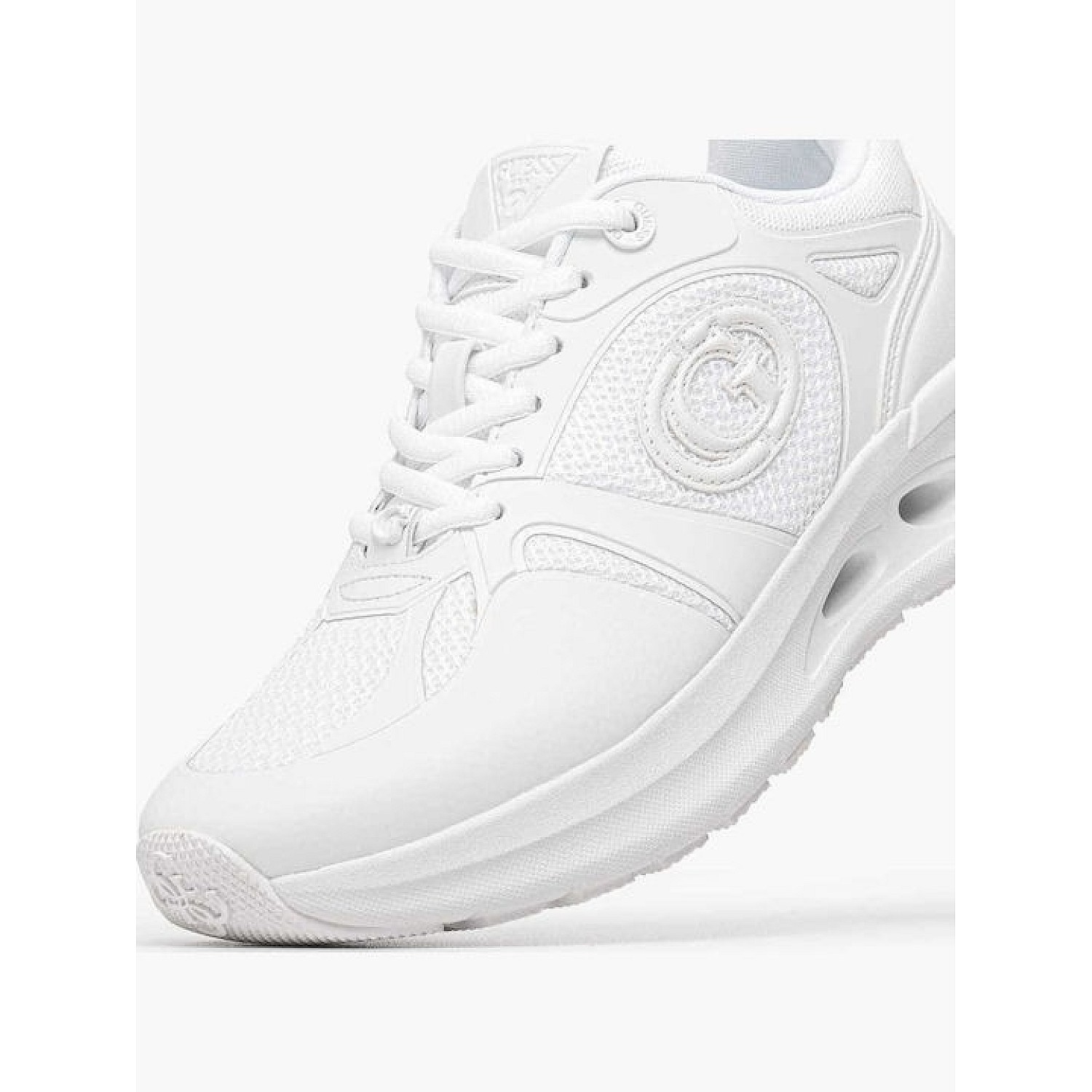 Γυναικεία Sneakers Sebass με Ανάγλυφο Λογότυπο GUESS