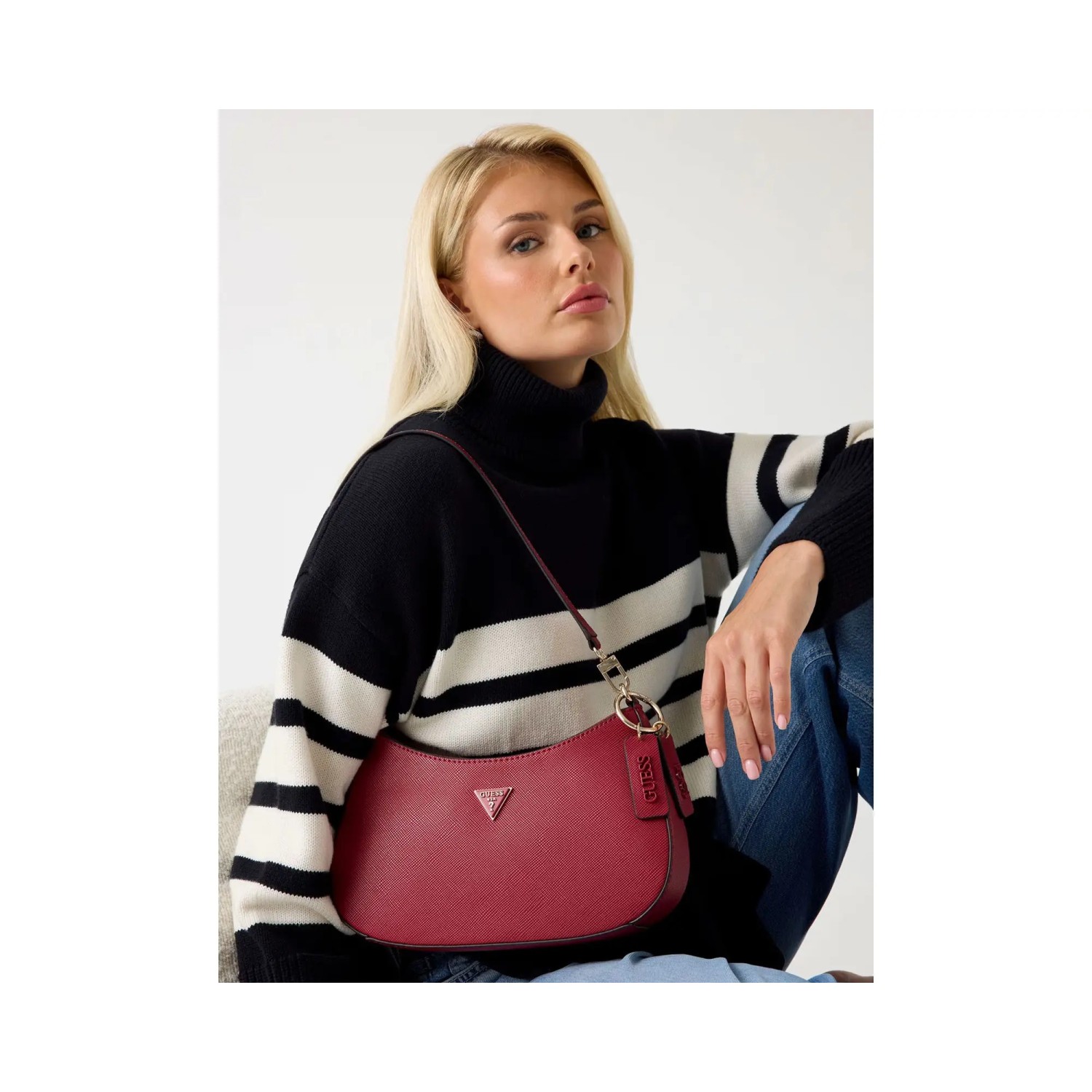 Γυναικεία Τσάντα Ώμου Noelle II με Φερμουάρ GUESS