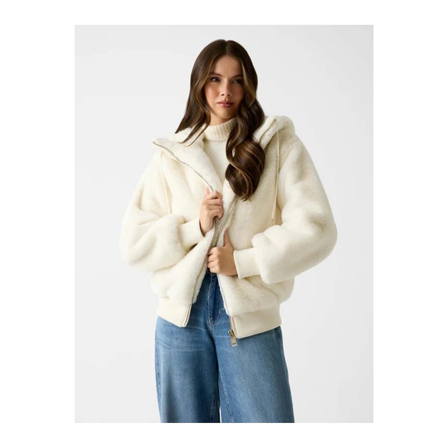 Γυναικείο Μπουφάν Faux Fur με Κουκούλα GUESS