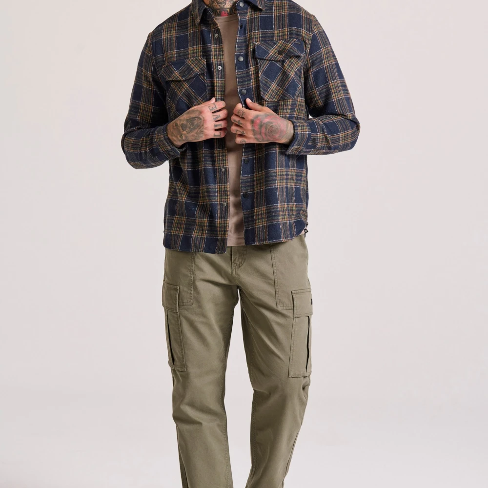 FUNKY BUDDHA Loose fit cargo παντελόνι σε micro ζακάρ ύφανση (d