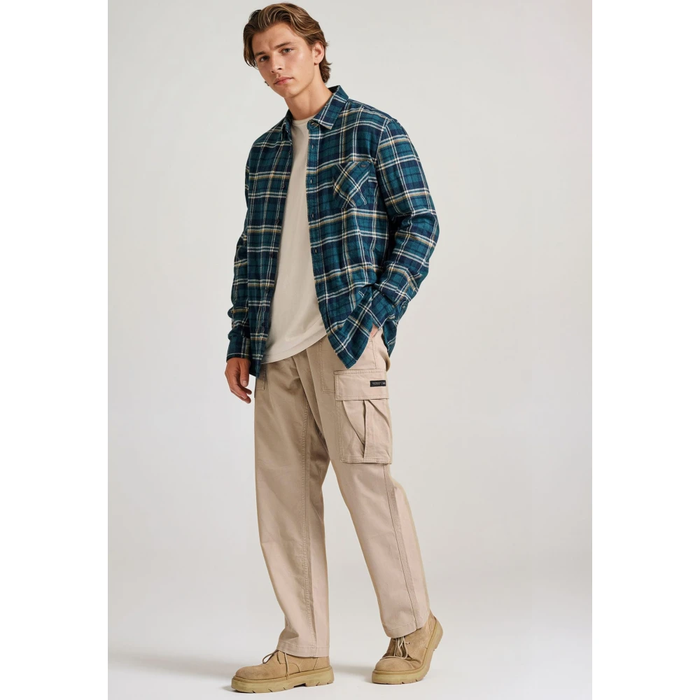 FUNKY BUDDHA Loose fit cargo παντελόνι σε micro ζακάρ ύφανση (d