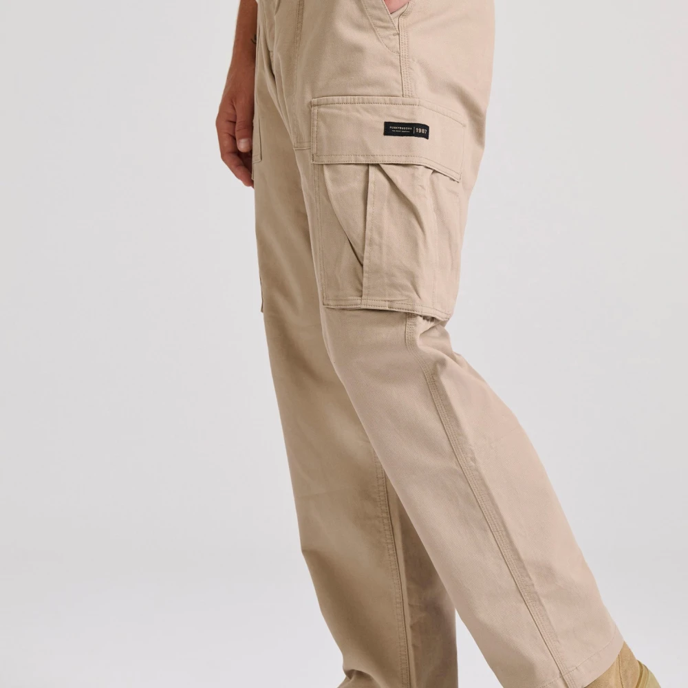 FUNKY BUDDHA Loose fit cargo παντελόνι σε micro ζακάρ ύφανση (d