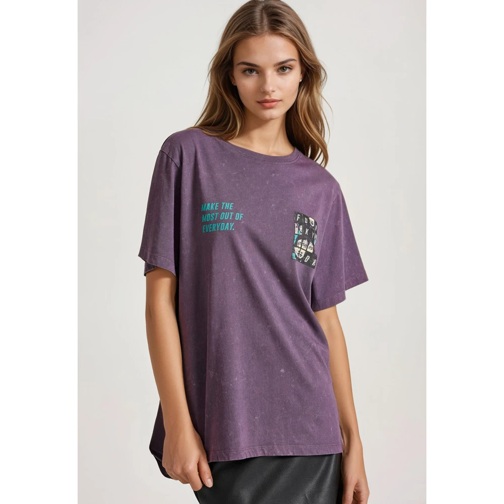 FUNKY BUDDHA Relaxed fit garment dyed t-shirt με τύπωμα στην πλ