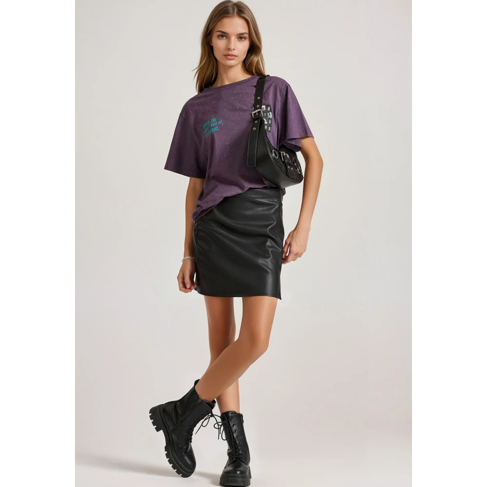 FUNKY BUDDHA Relaxed fit garment dyed t-shirt με τύπωμα στην πλ