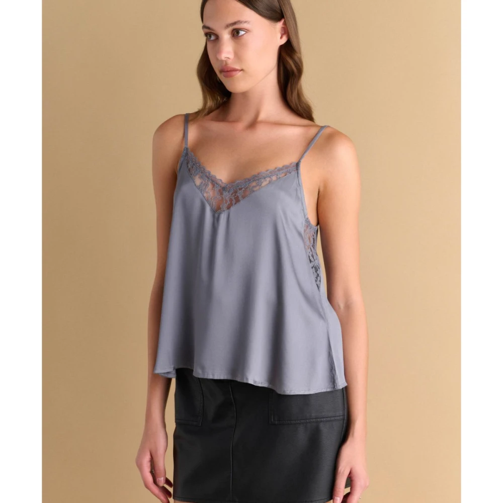 ATTRATTIVO Γυναικείο Τοπ Αμάνικο 9919553