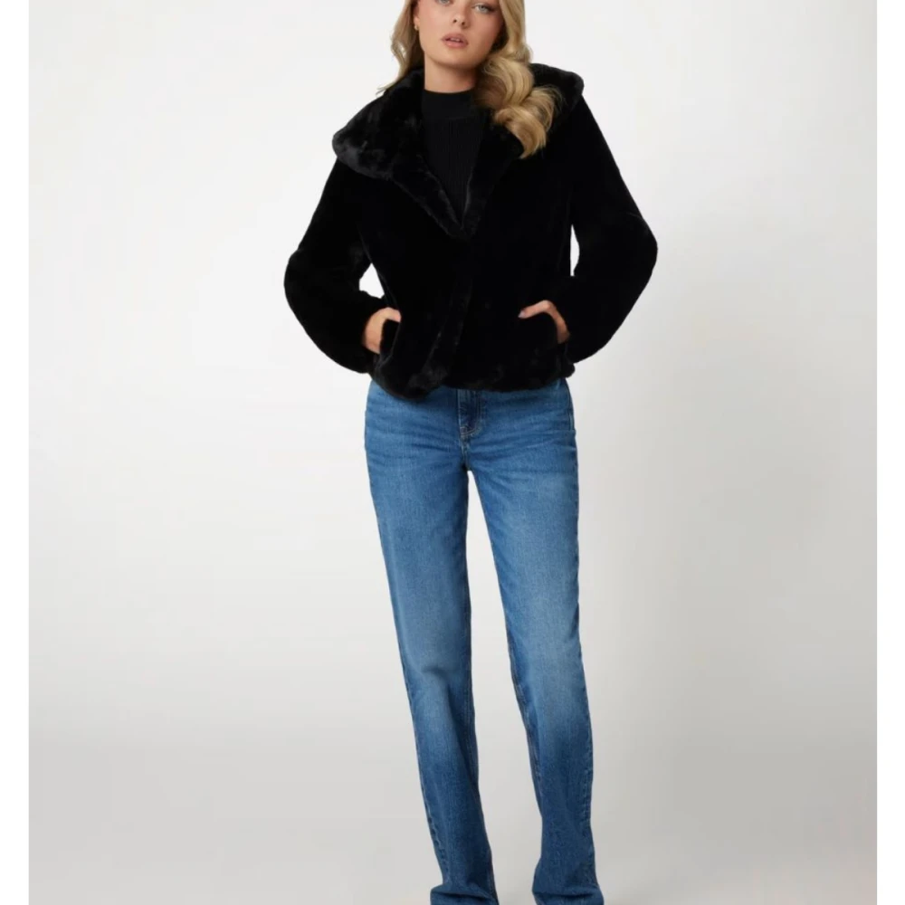 GUESS Γυναικείο Μπουφάν NEW SOPHY JACKET